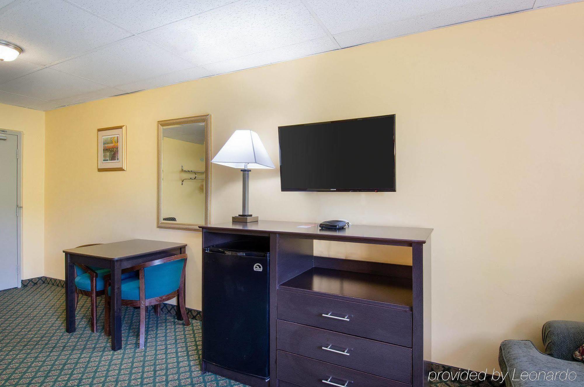 Econolodge Framingham-Boston Buitenkant foto